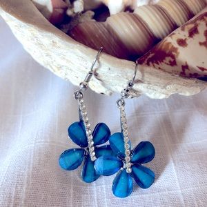 Earrings, Blue “Forget-Me-Not” Flowers from Kauai Hawaiian Islands 🎍🌴